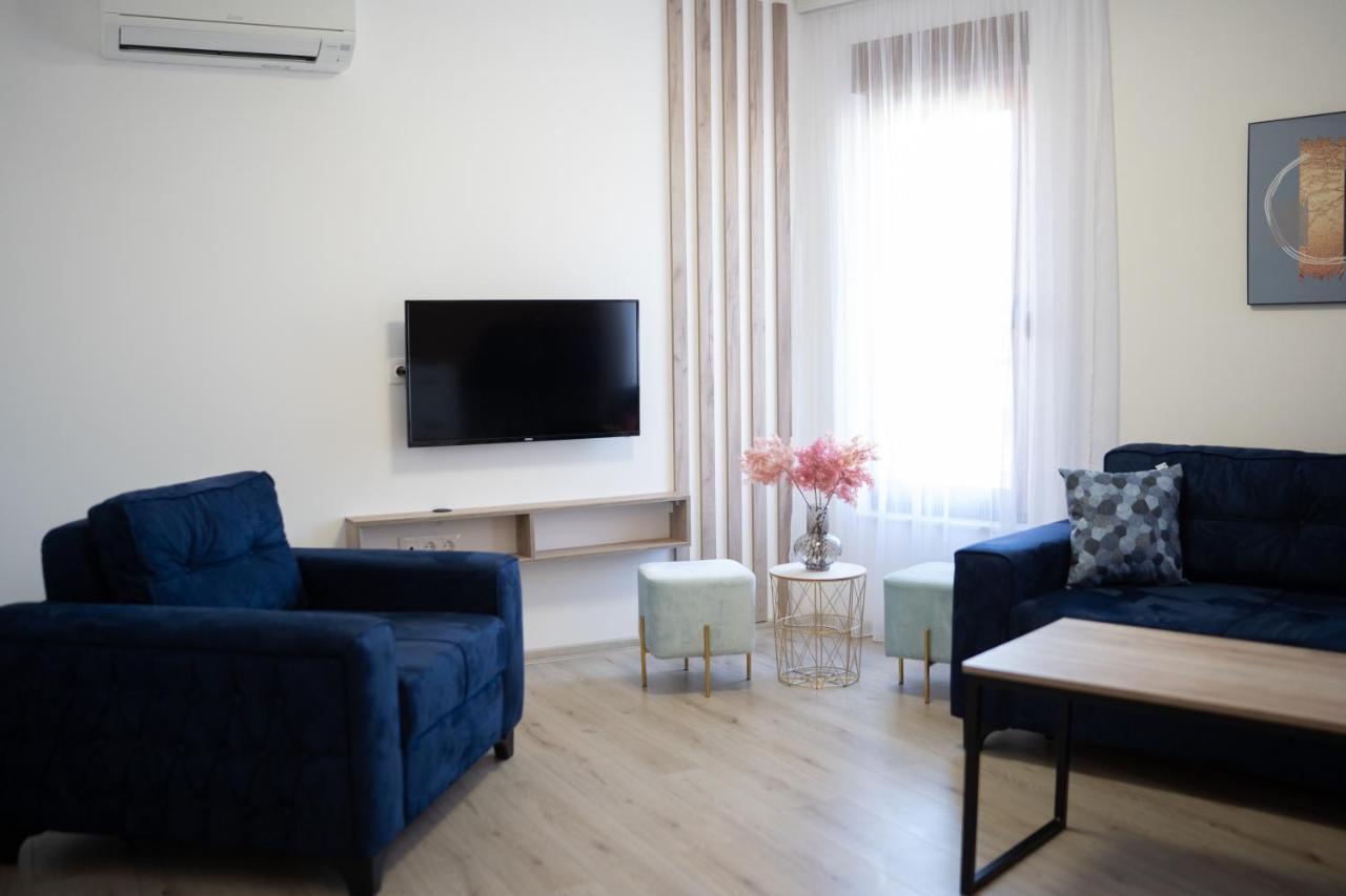 Apartments And Rooms Smile Mostar Exterior foto