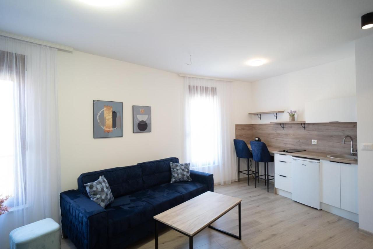 Apartments And Rooms Smile Mostar Exterior foto