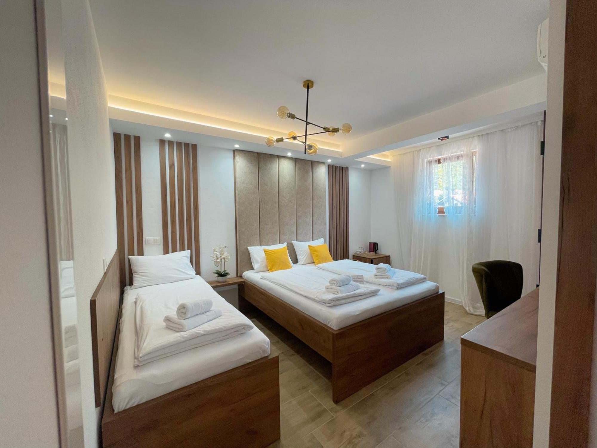 Apartments And Rooms Smile Mostar Exterior foto